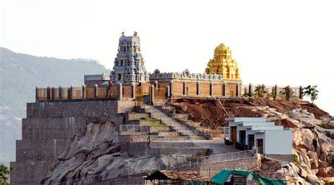 Sri Vakula Matha Temple, Peruru